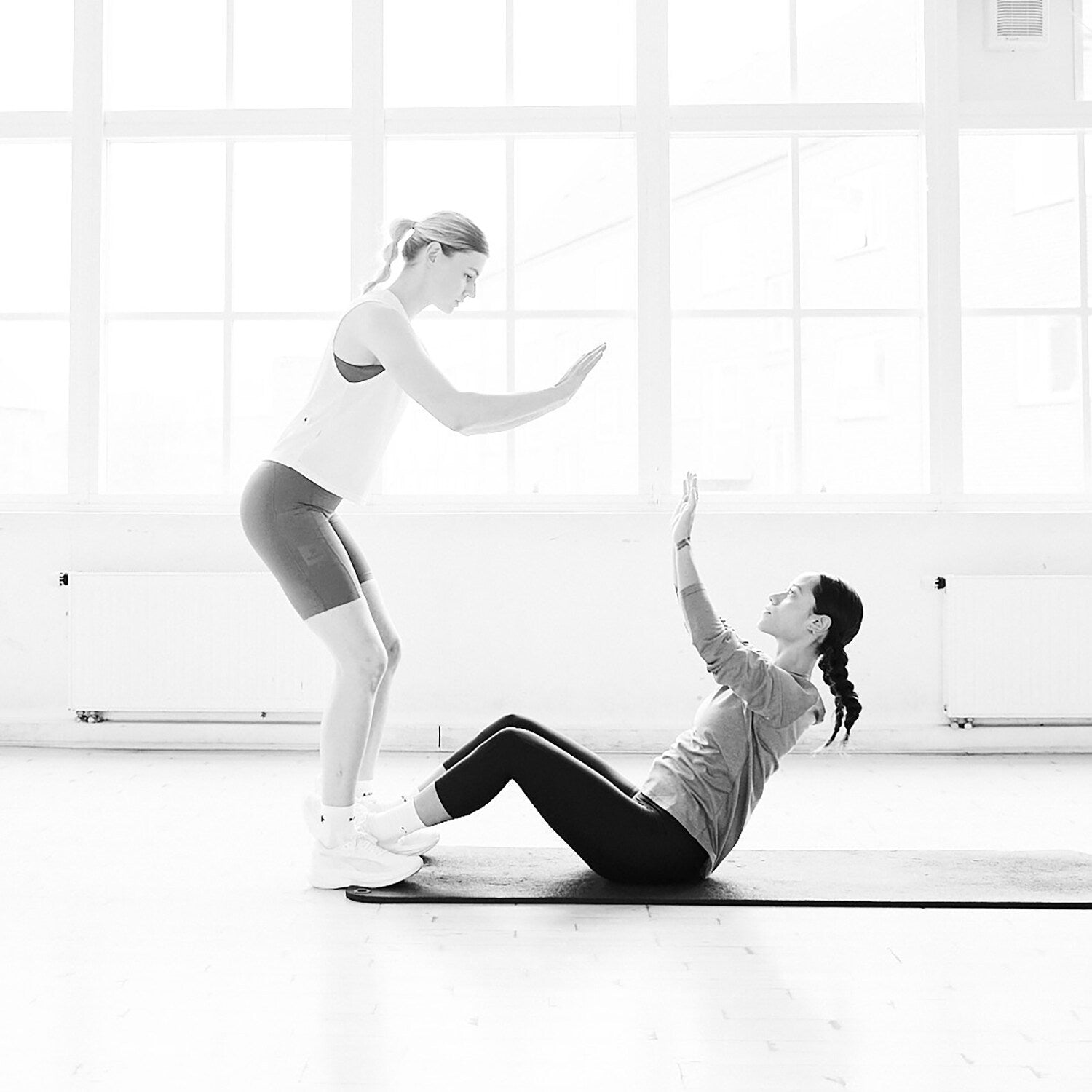 Motion+ Short Tights 9''